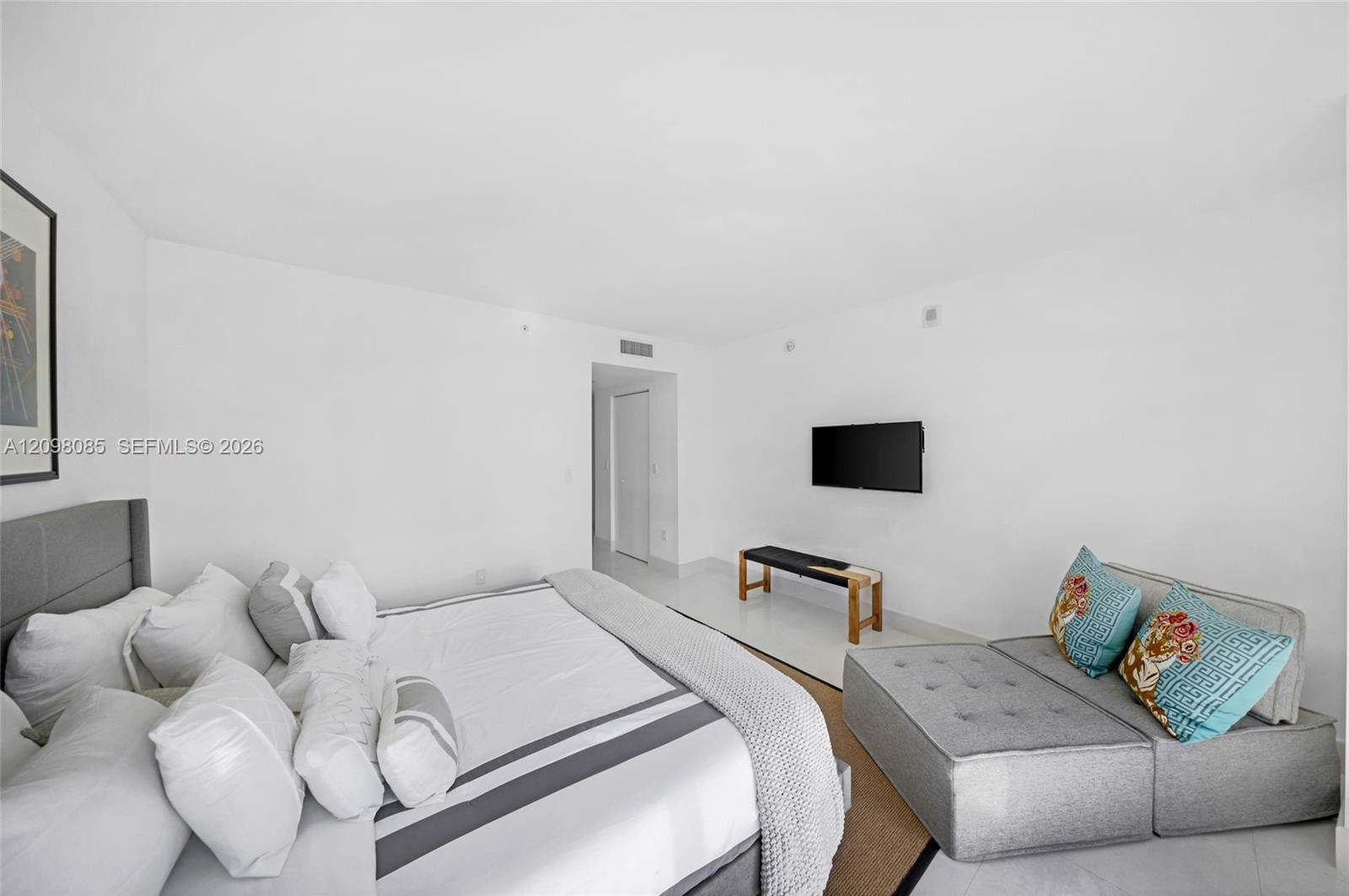 2600 E Hallandale Beach Boulevard T1102 Property Photo 11