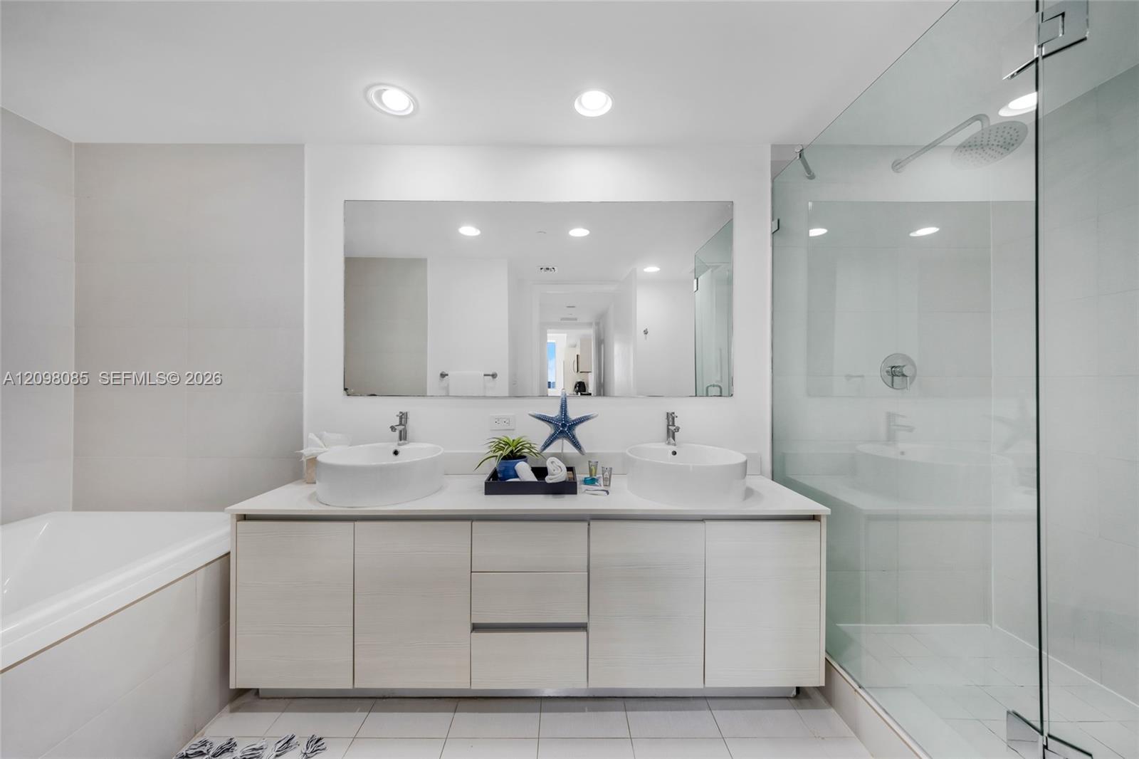 2600 E Hallandale Beach Boulevard T1102 Property Photo 23