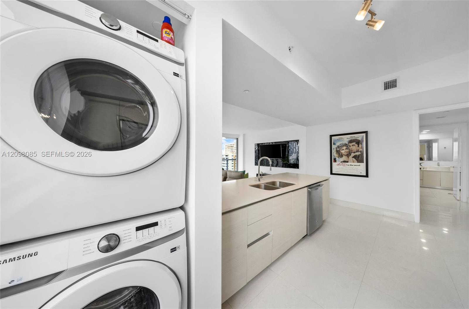 2600 E Hallandale Beach Boulevard T1102 Property Photo 52