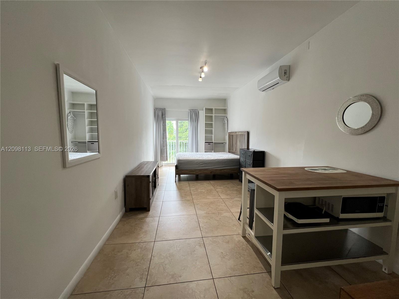 446 SW 3rd Street 5 Property Photo 1