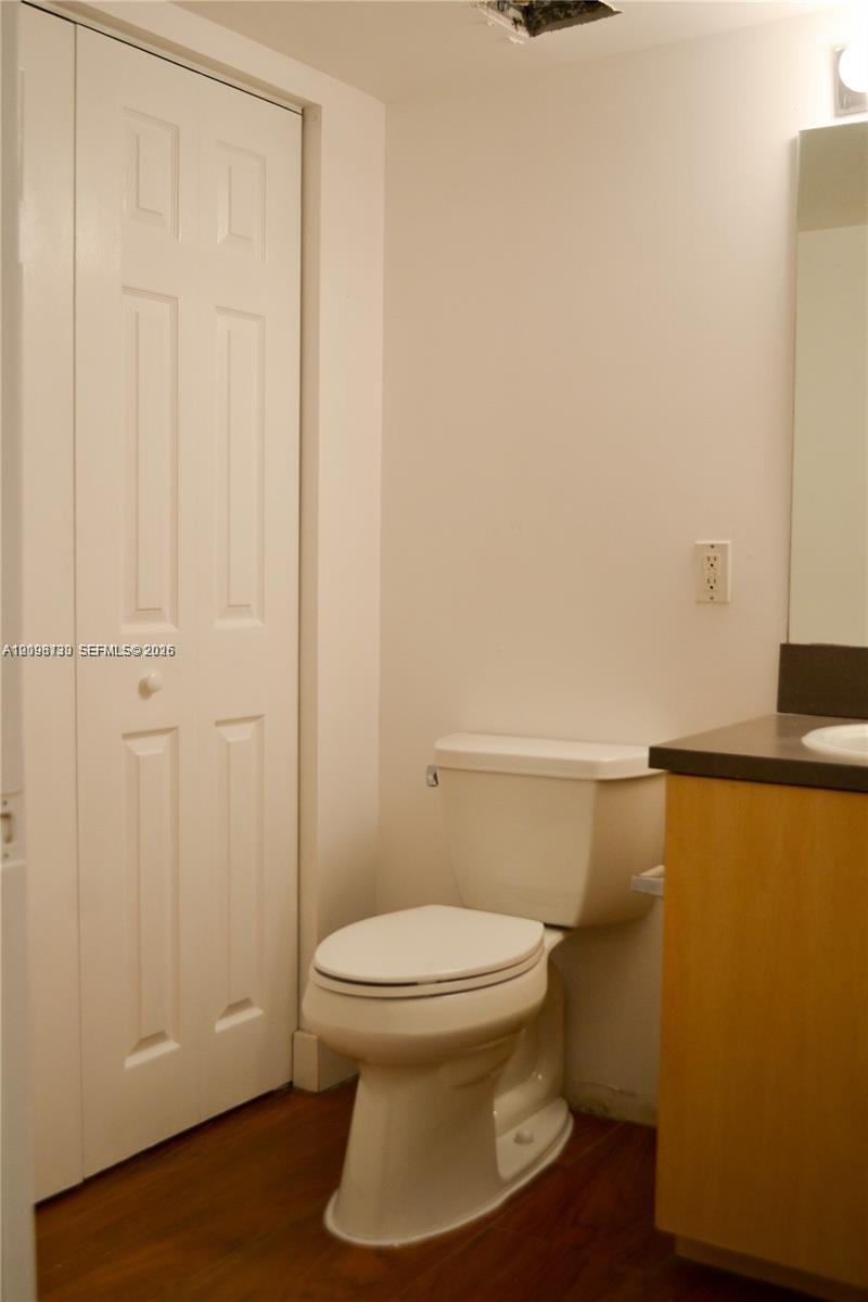 2871 Ne 185th Street 201 Property Photo 10