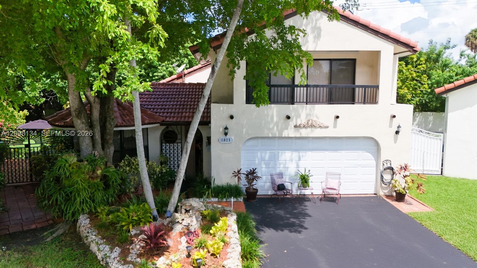 11825 Sw 104th Terrace Property Photo 1