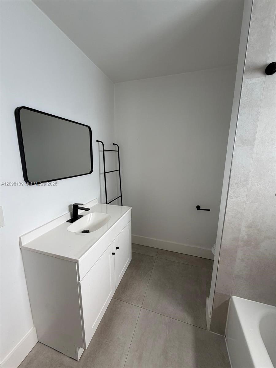 3970 Sw 58th Street 3 Property Photo 9