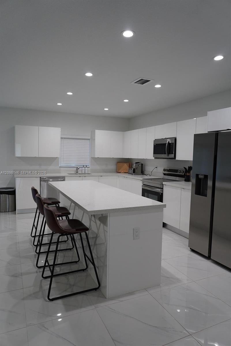 A12098146 Property Photo 3