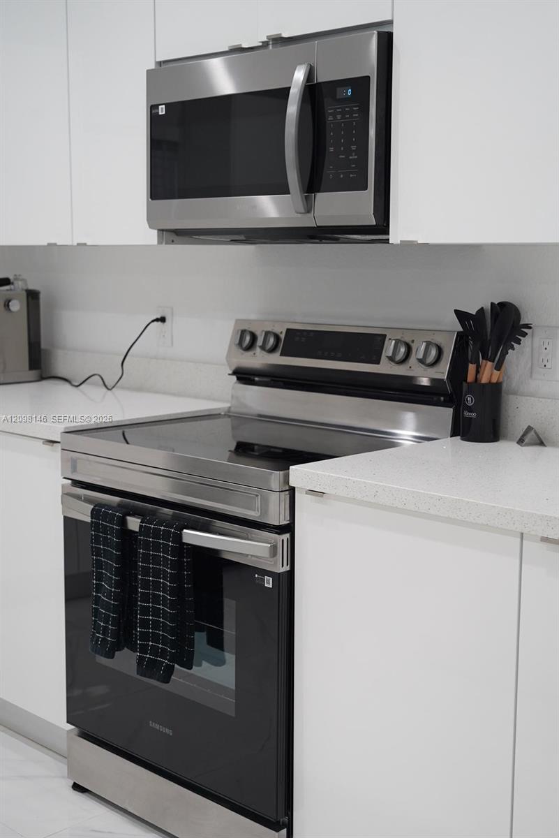 A12098146 Property Photo 6