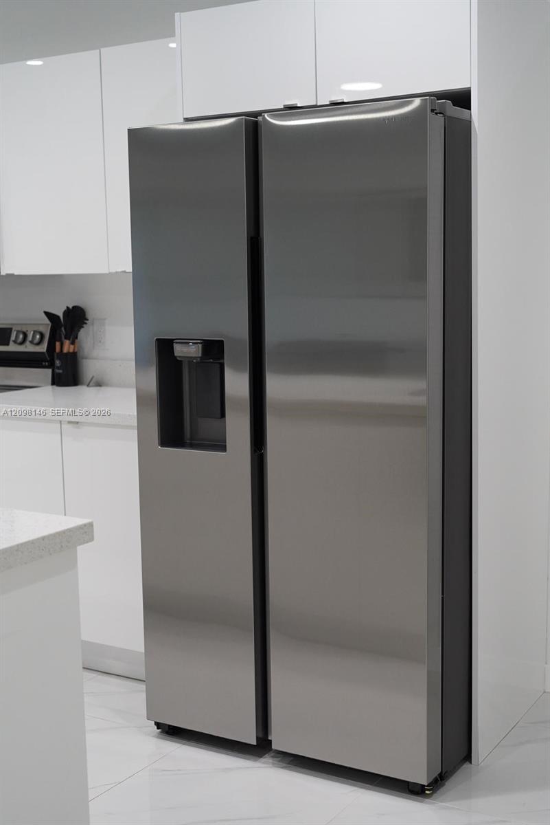 A12098146 Property Photo 8