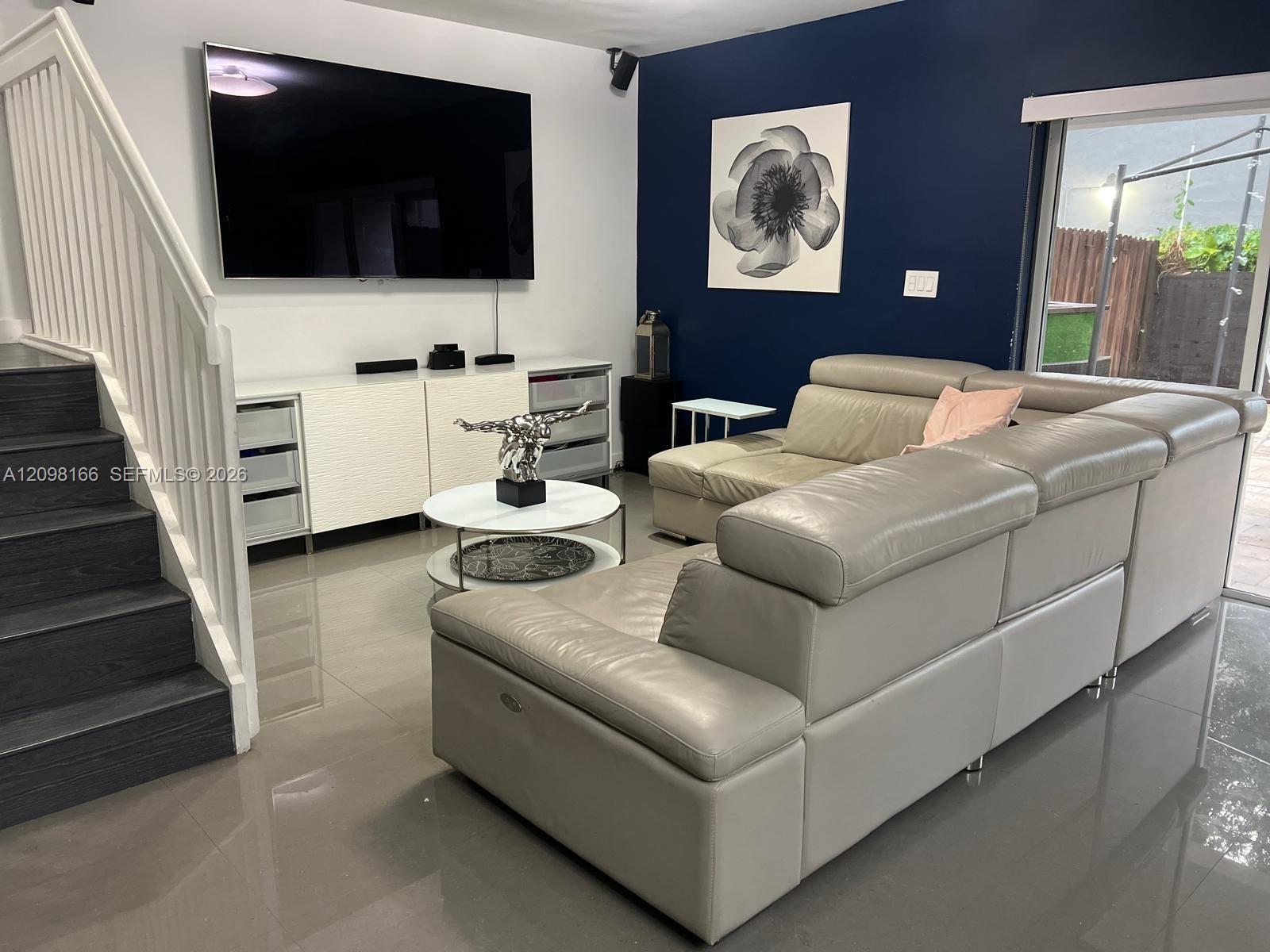 A12098166 Property Photo 1