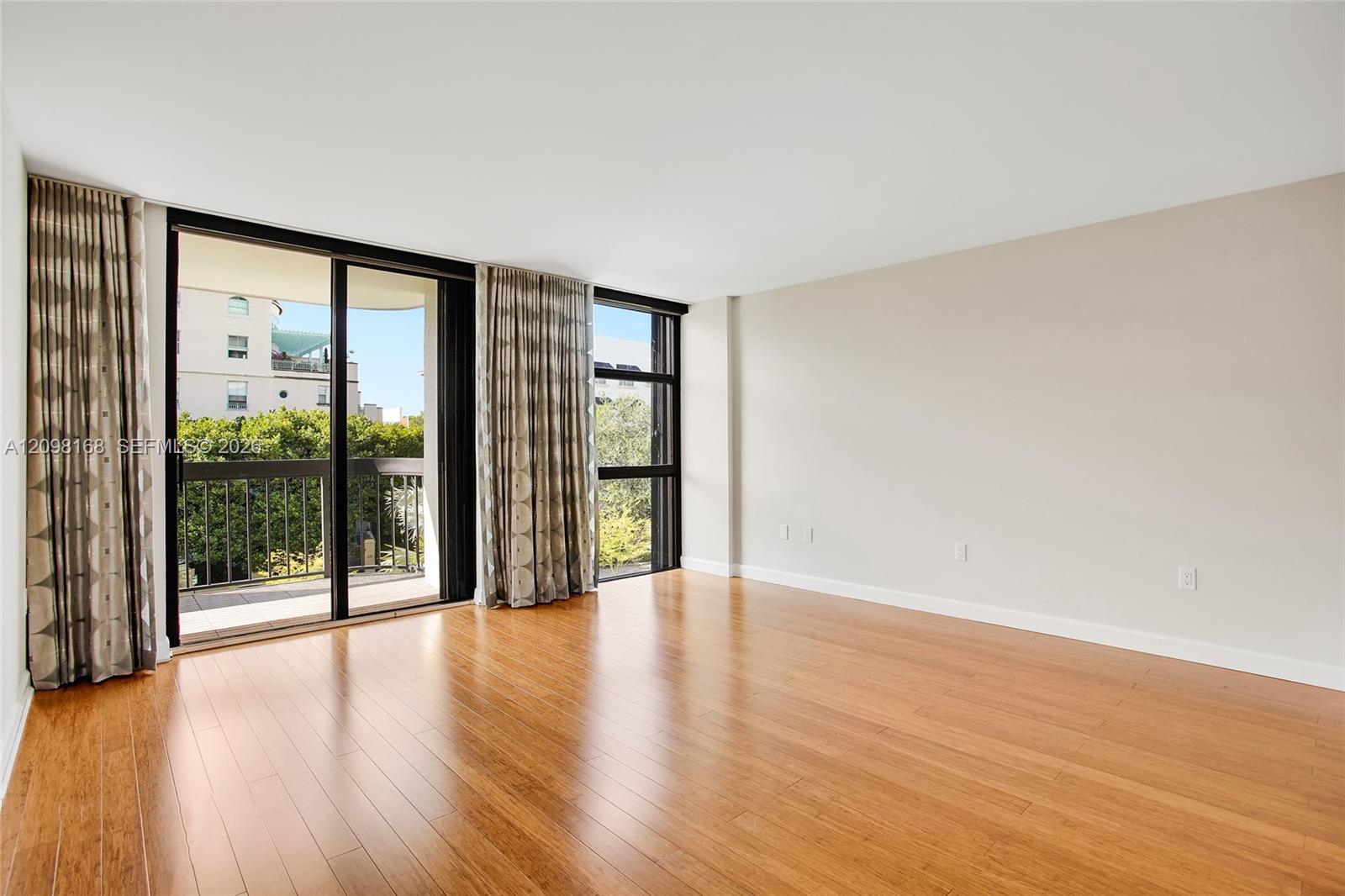 600 Biltmore Way 306 Property Photo 12