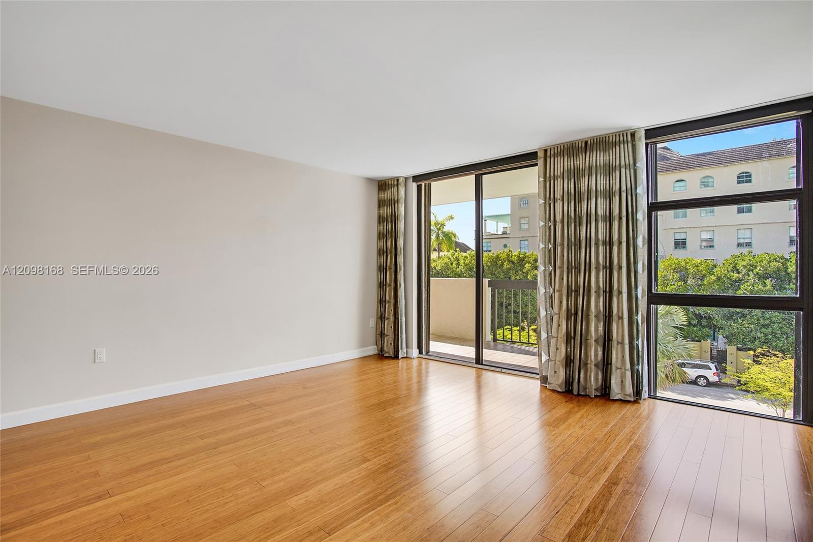 600 Biltmore Way 306 Property Photo 13
