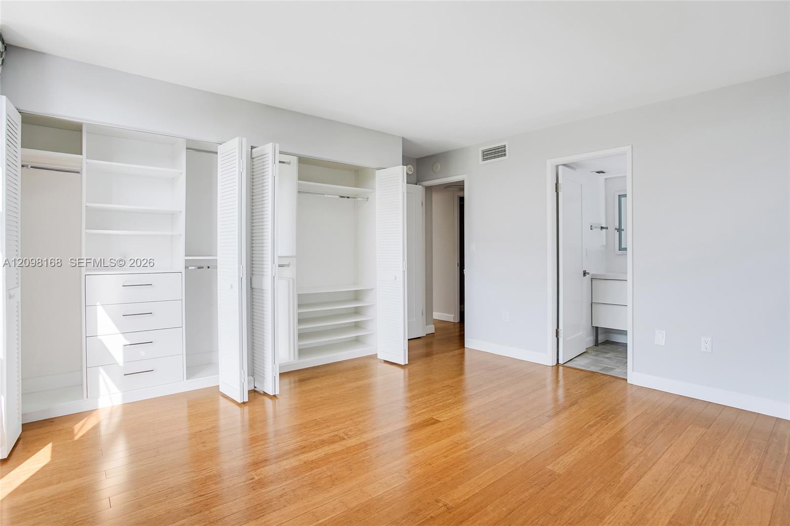 600 Biltmore Way 306 Property Photo 14