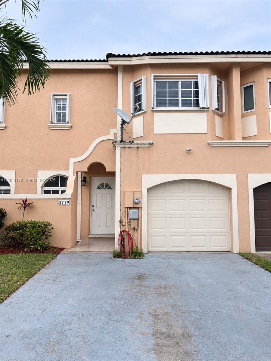 A12098170 Property Photo 2