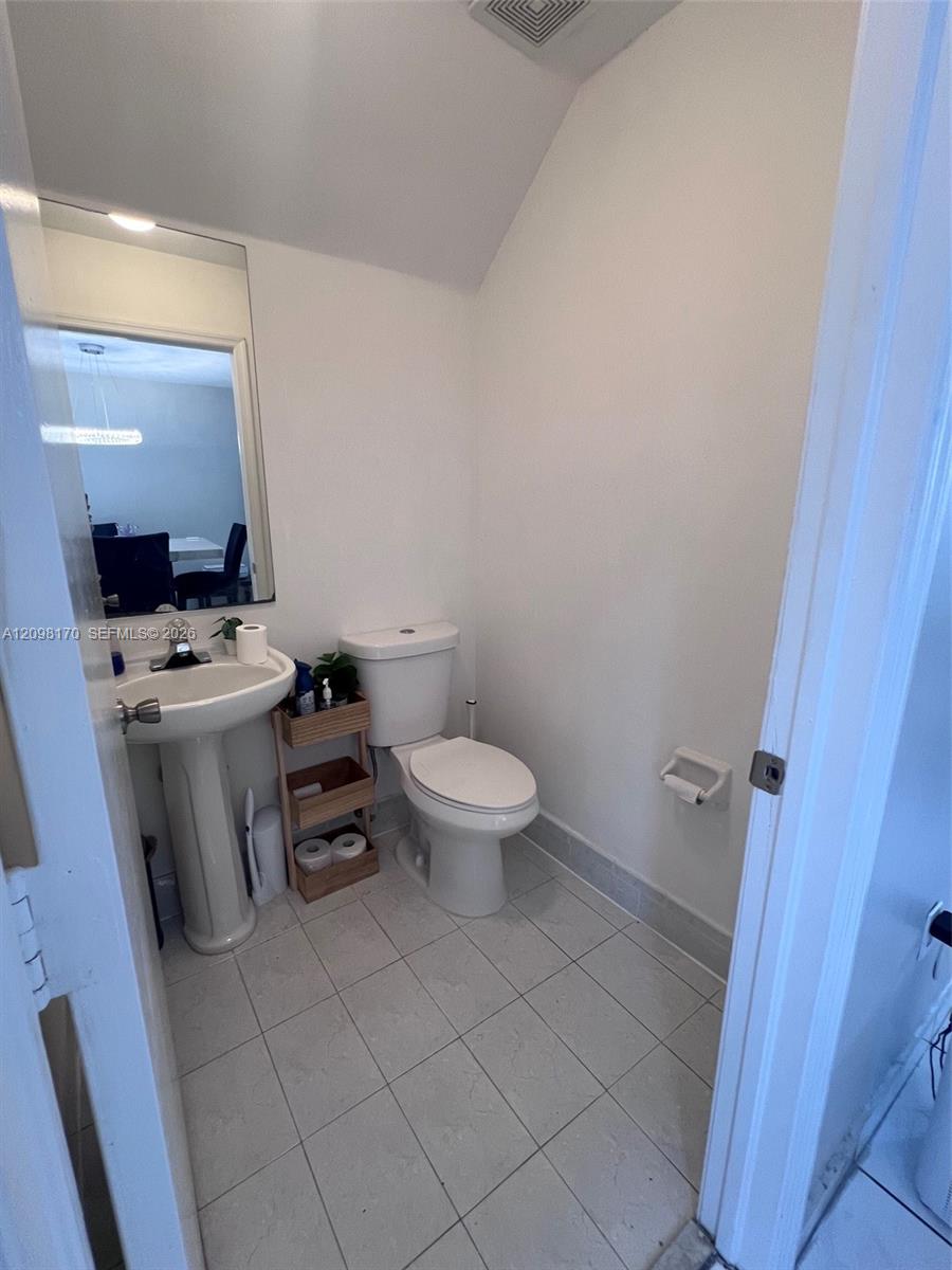 A12098170 Property Photo 7
