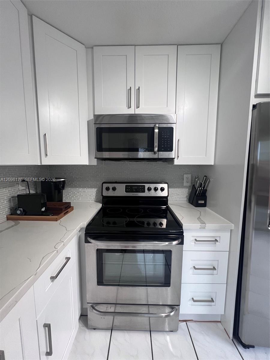 A12098170 Property Photo 11
