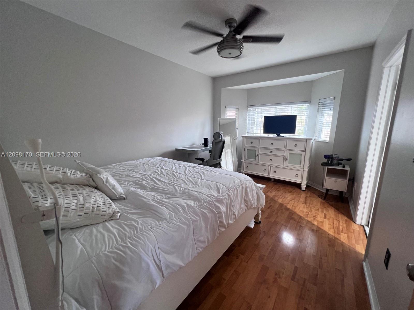 A12098170 Property Photo 14