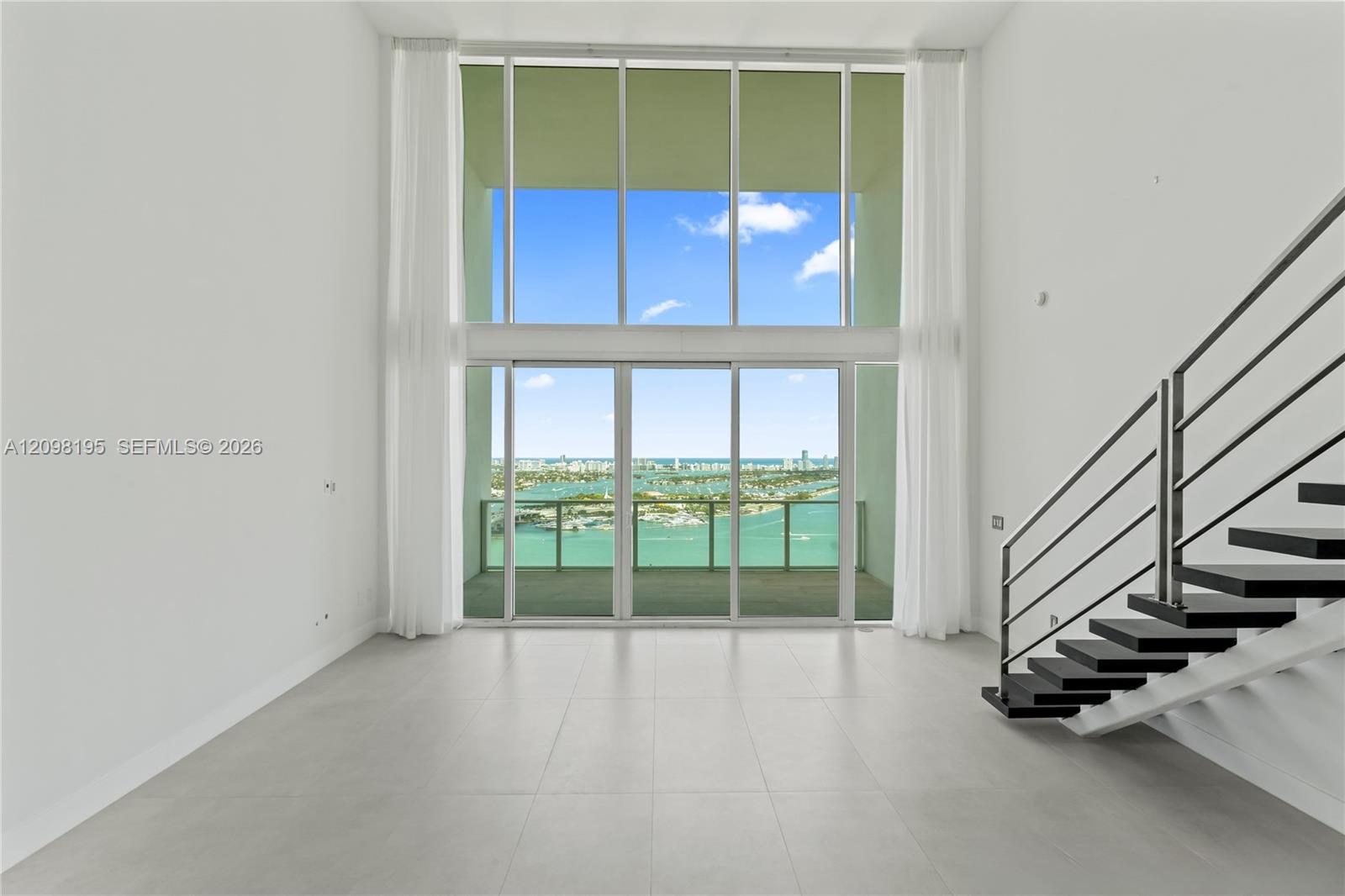 1040 Biscayne Boulevard 3802 Property Photo 3