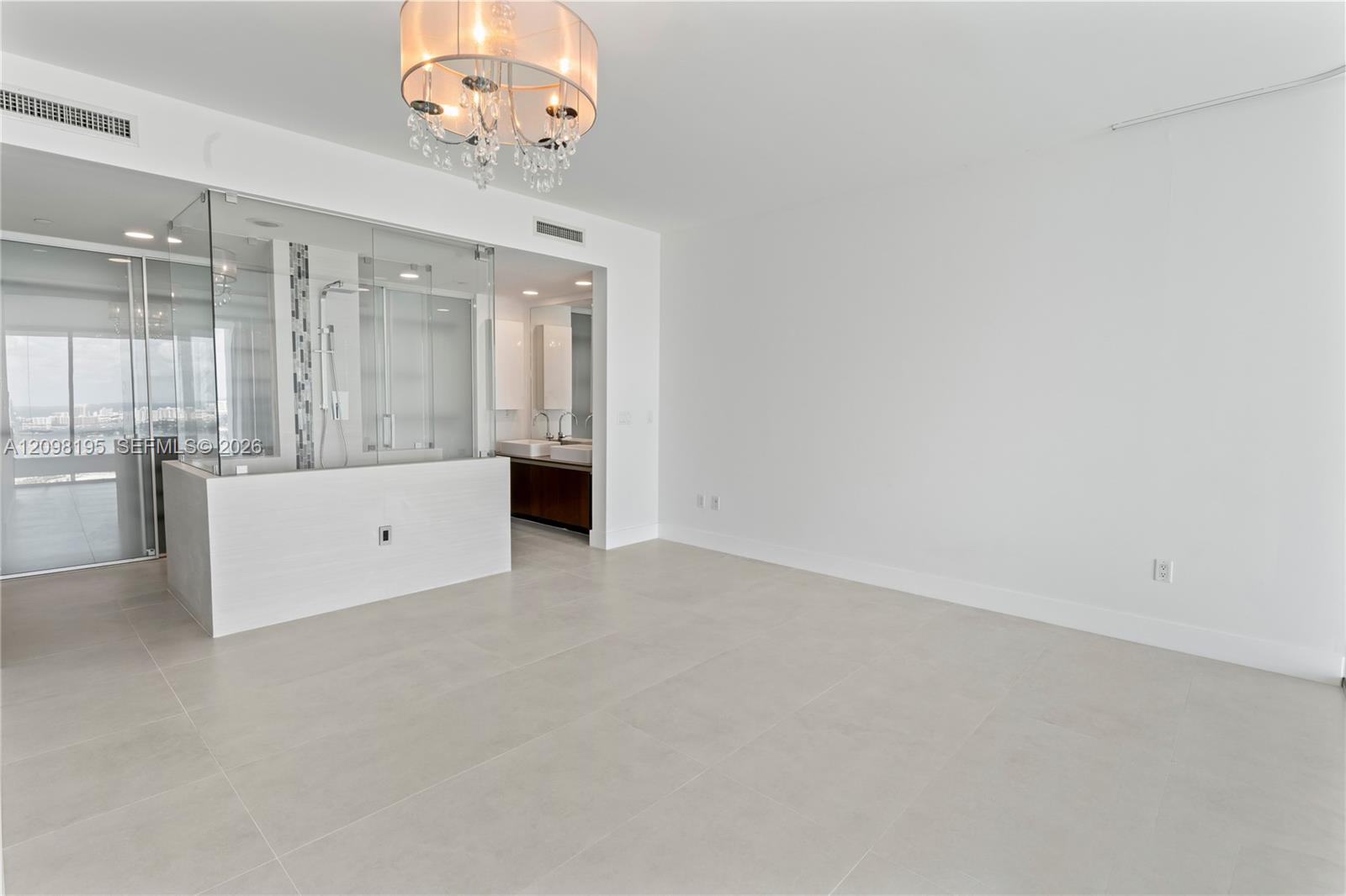 1040 Biscayne Boulevard 3802 Property Photo 9