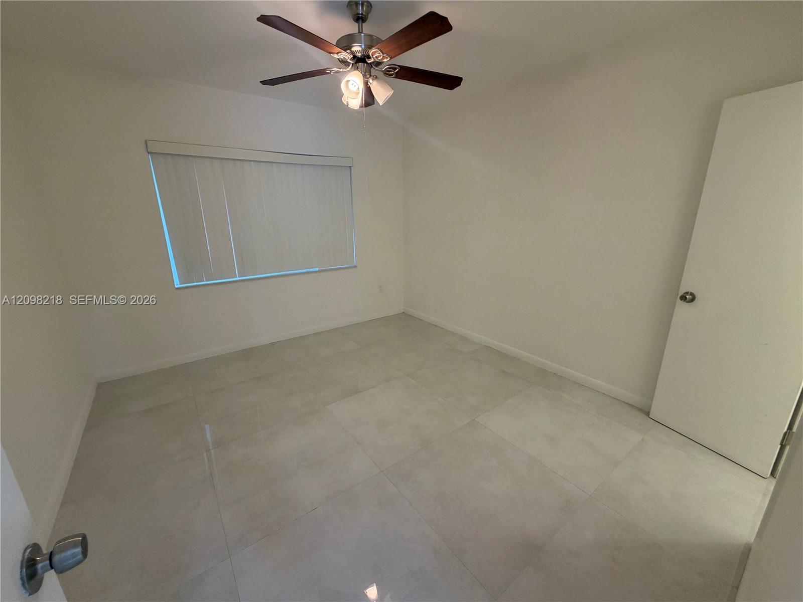 1204 N 24th Avenue 1206 Property Photo 8