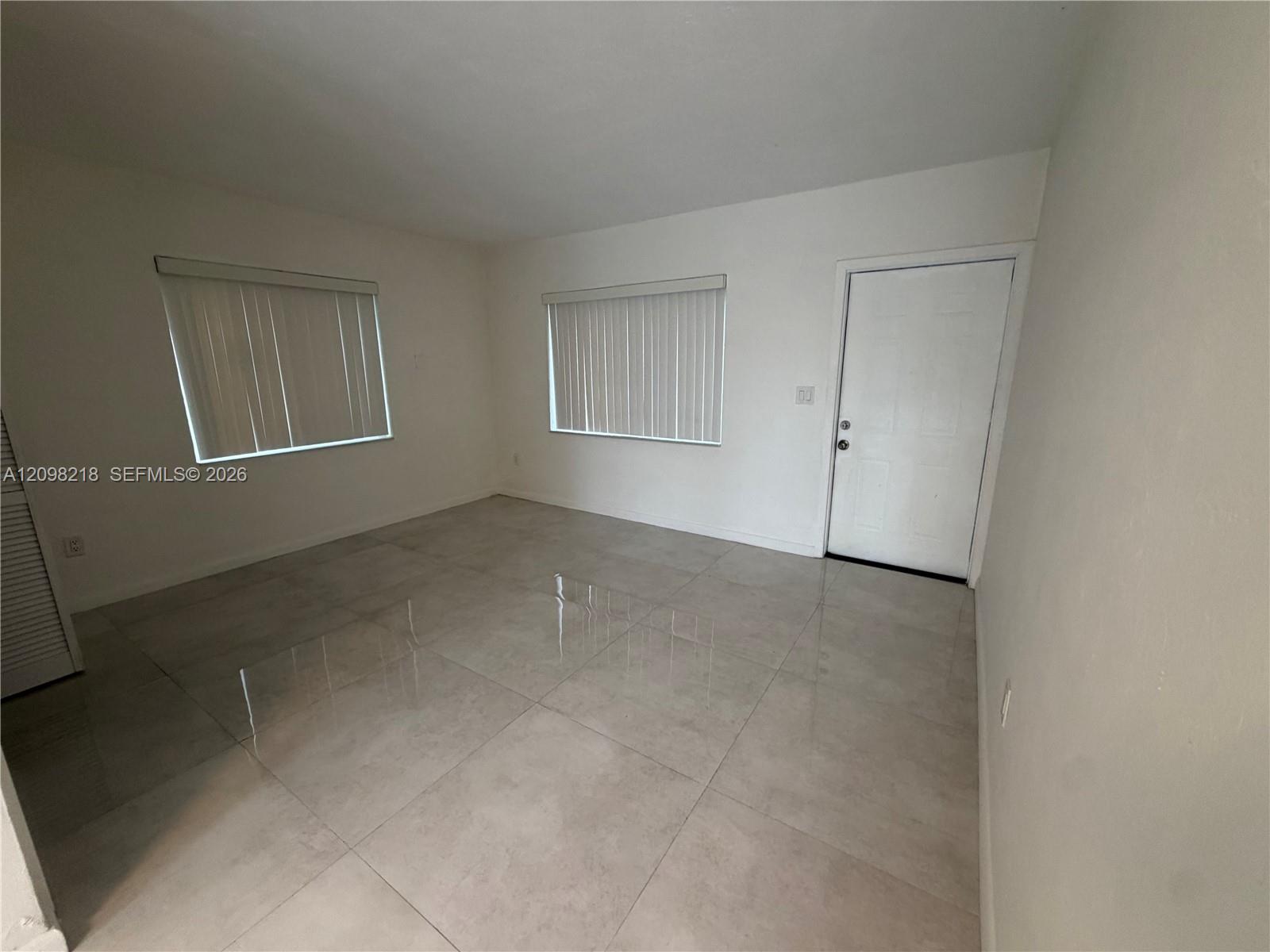 1204 N 24th Avenue 1206 Property Photo 10