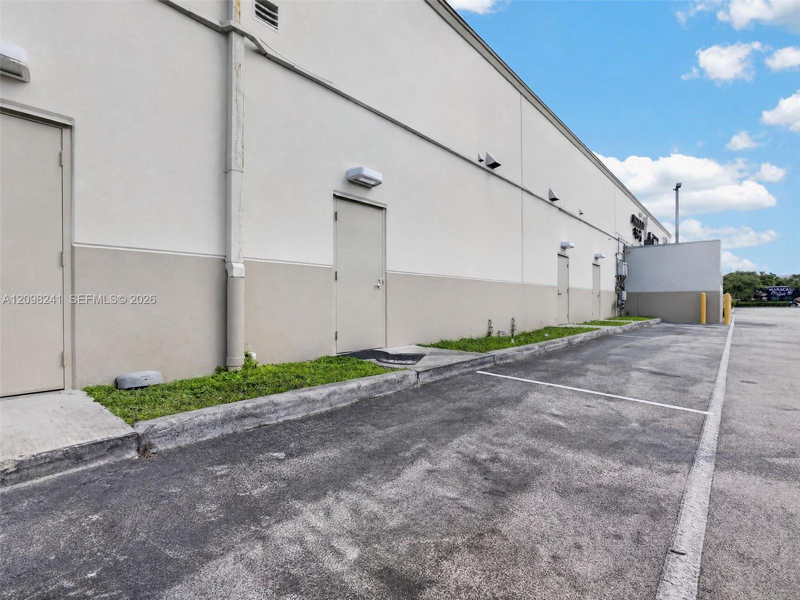 Coral Way Property Photo 37