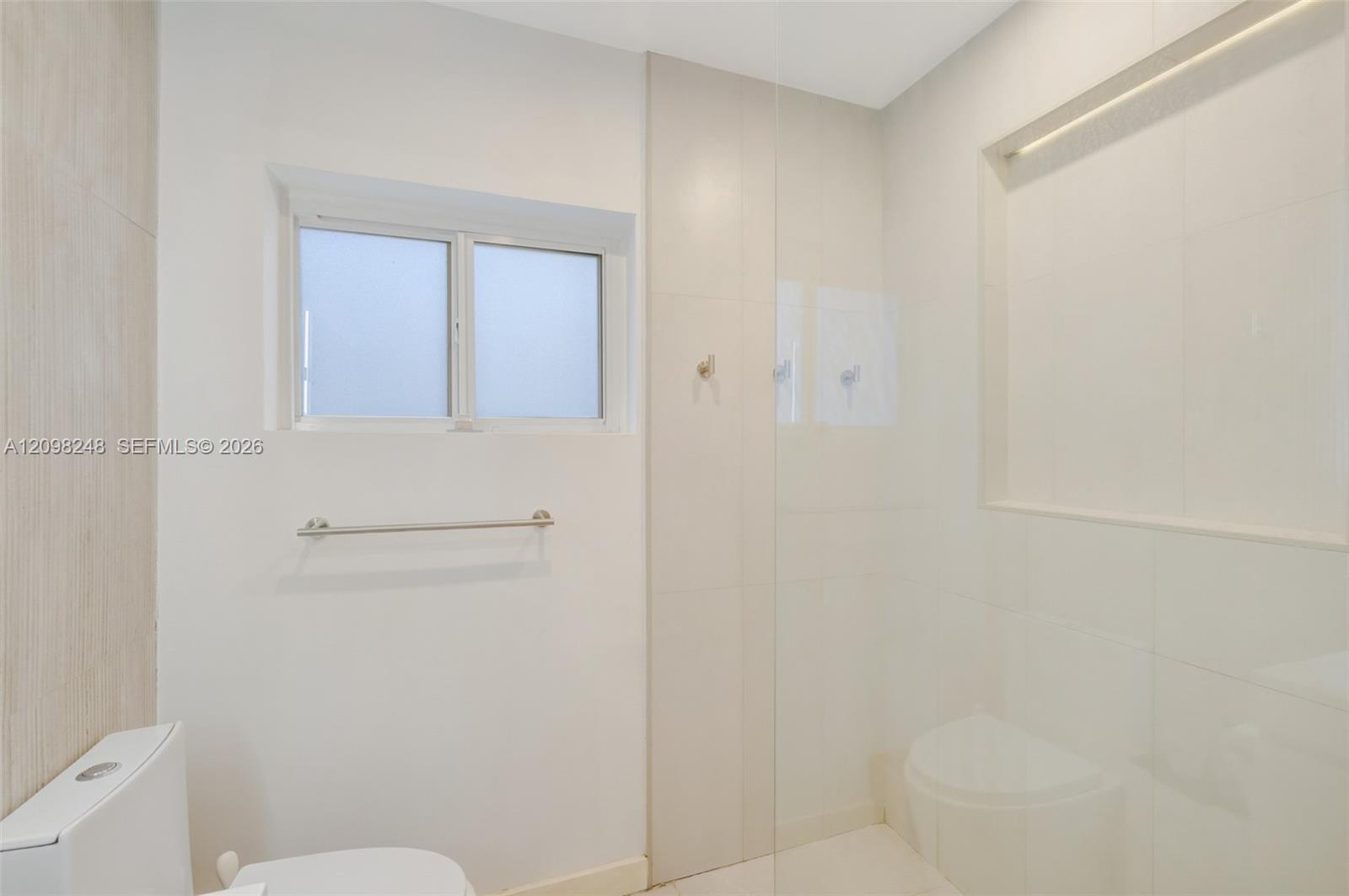 830 Ne 72nd Street Property Photo 14