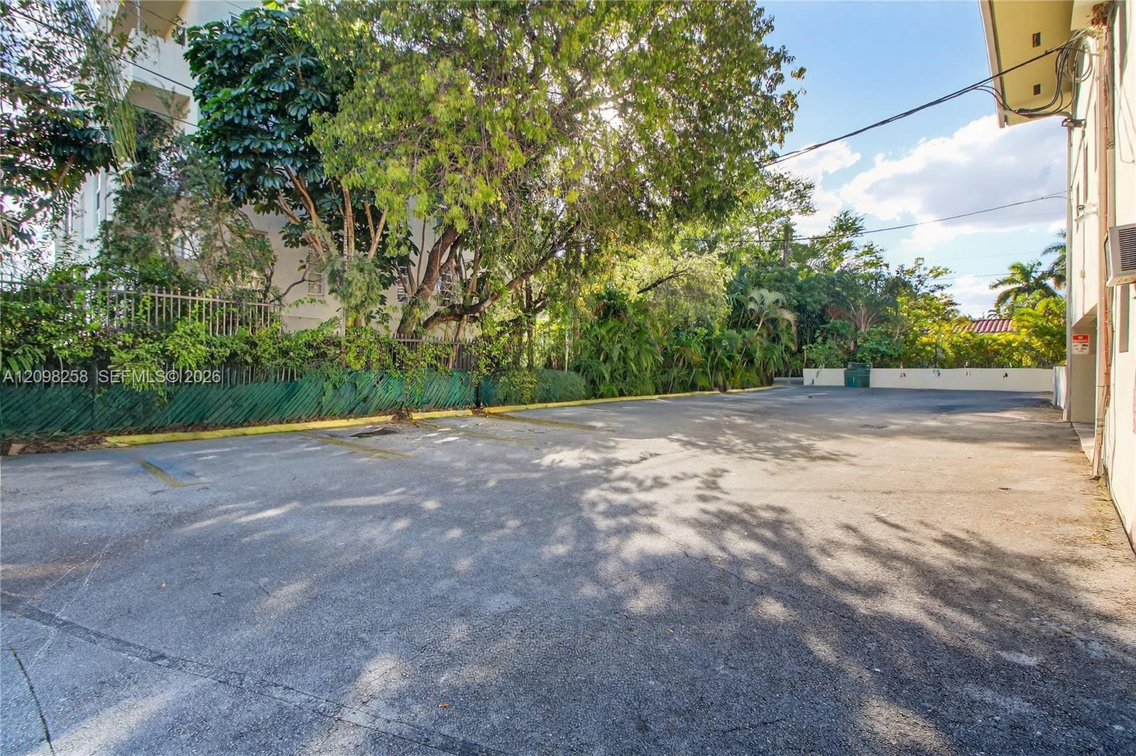 1600 S Le Jeune Road 7 Property Photo 5