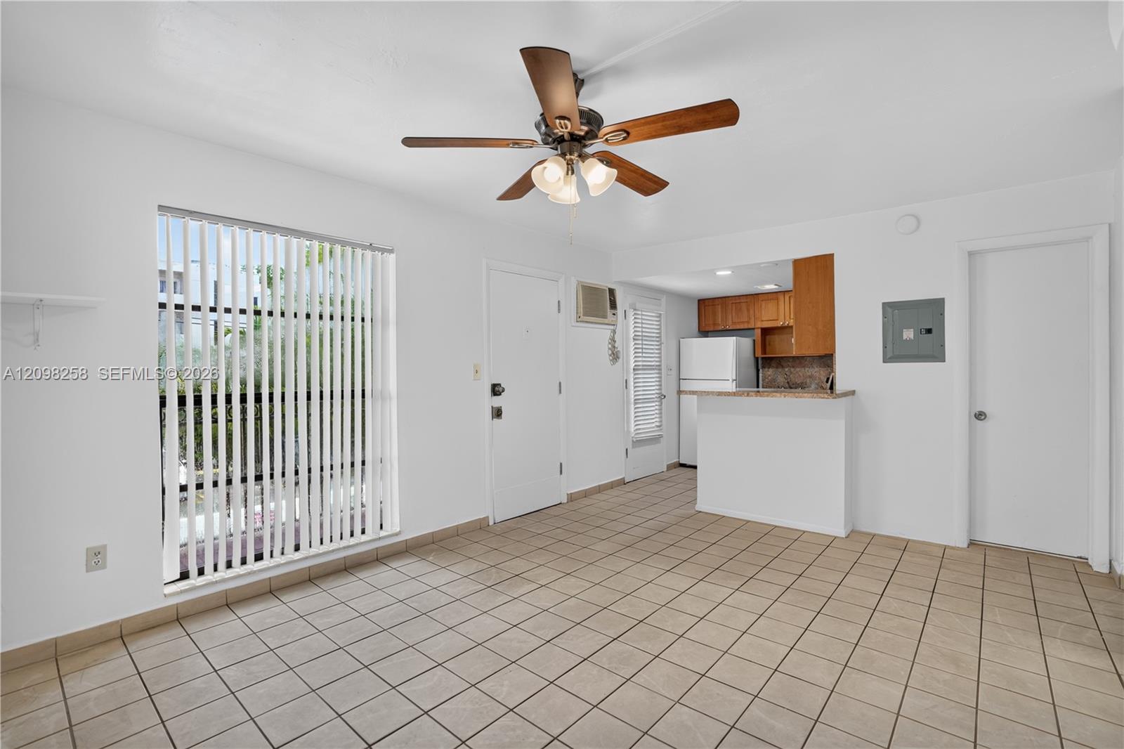 1600 S Le Jeune Road 7 Property Photo 8