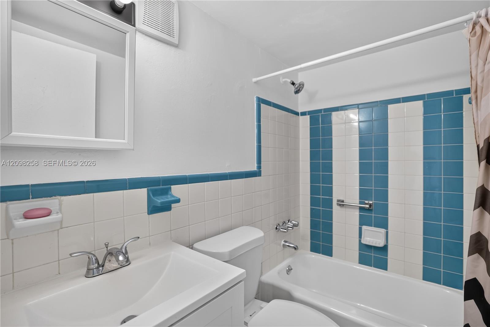 1600 S Le Jeune Road 7 Property Photo 15