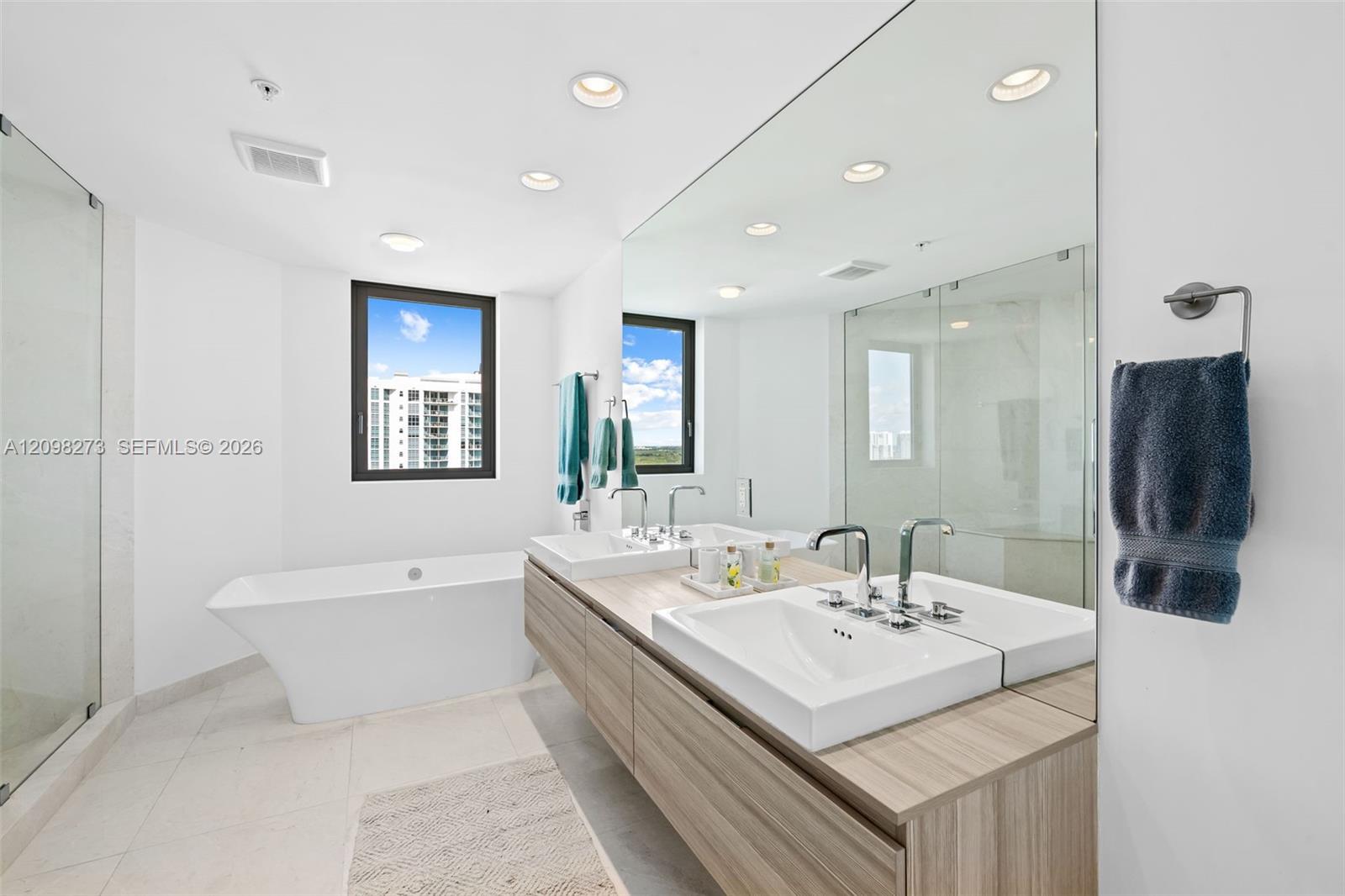 17111 Biscayne Boulevard 2103 Property Photo 13