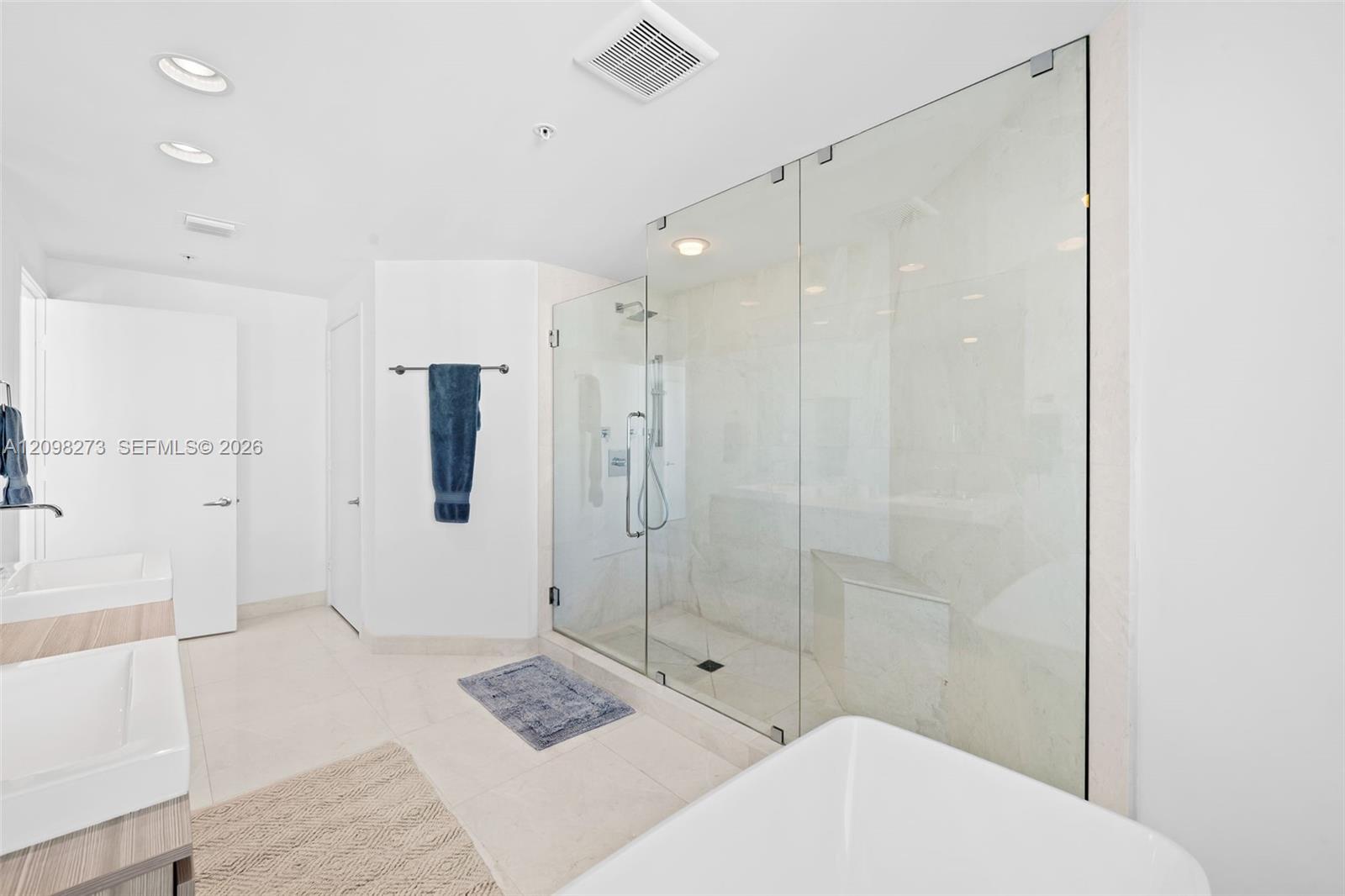 17111 Biscayne Boulevard 2103 Property Photo 14