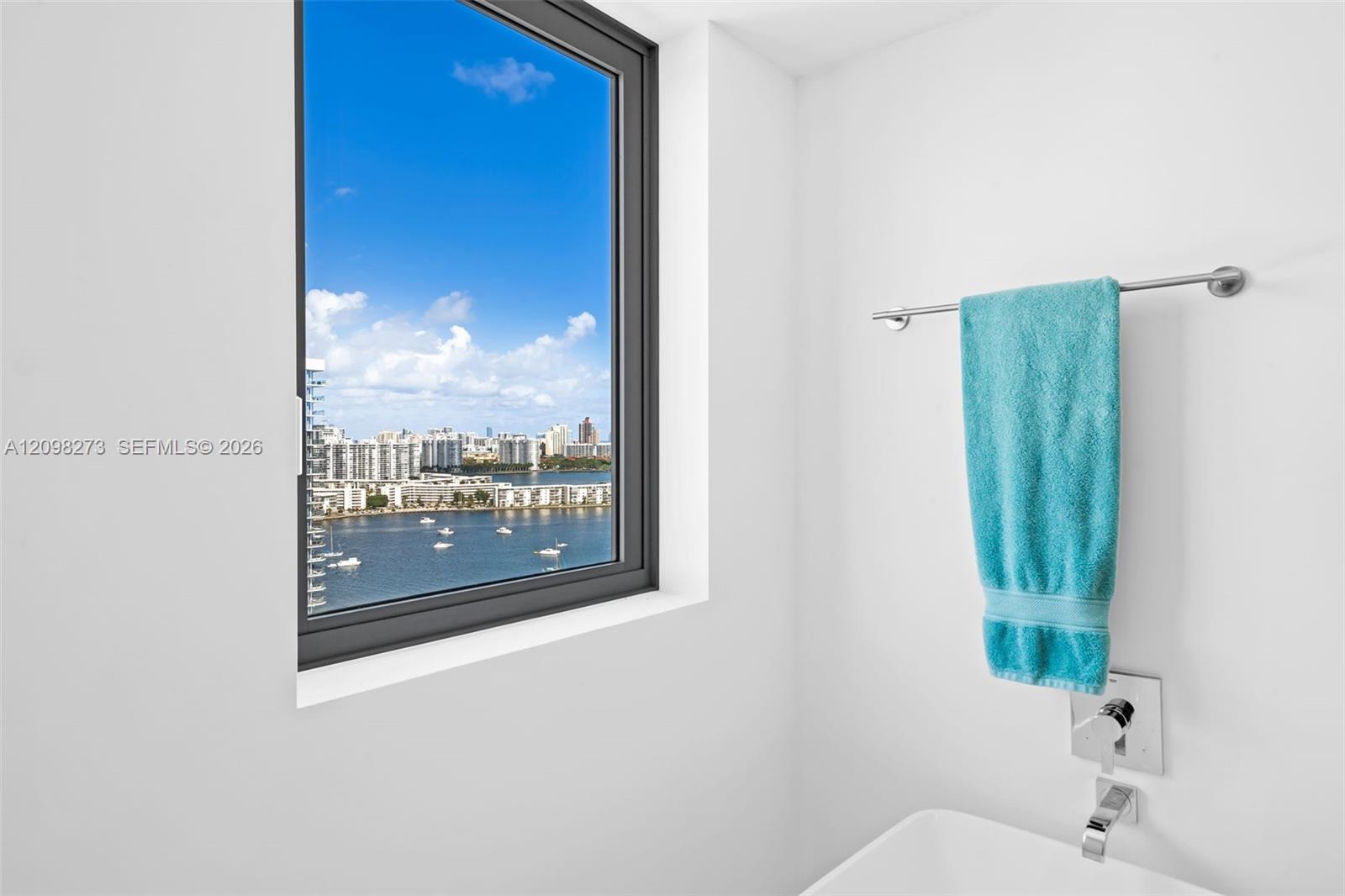 17111 Biscayne Boulevard 2103 Property Photo 15