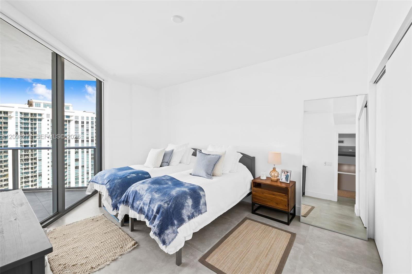 17111 Biscayne Boulevard 2103 Property Photo 17