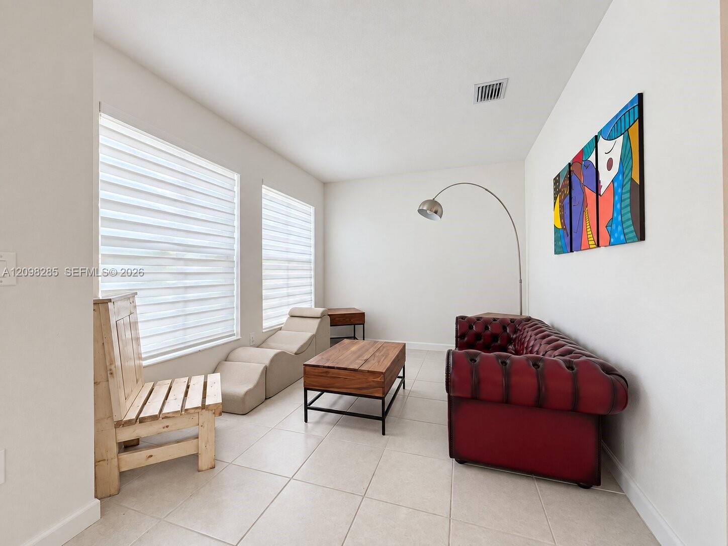 A12098285 Property Photo 4