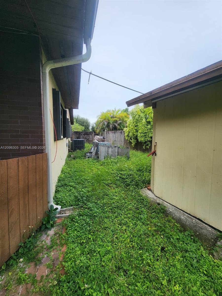 11950 Sw 26th Terrace Property Photo 25