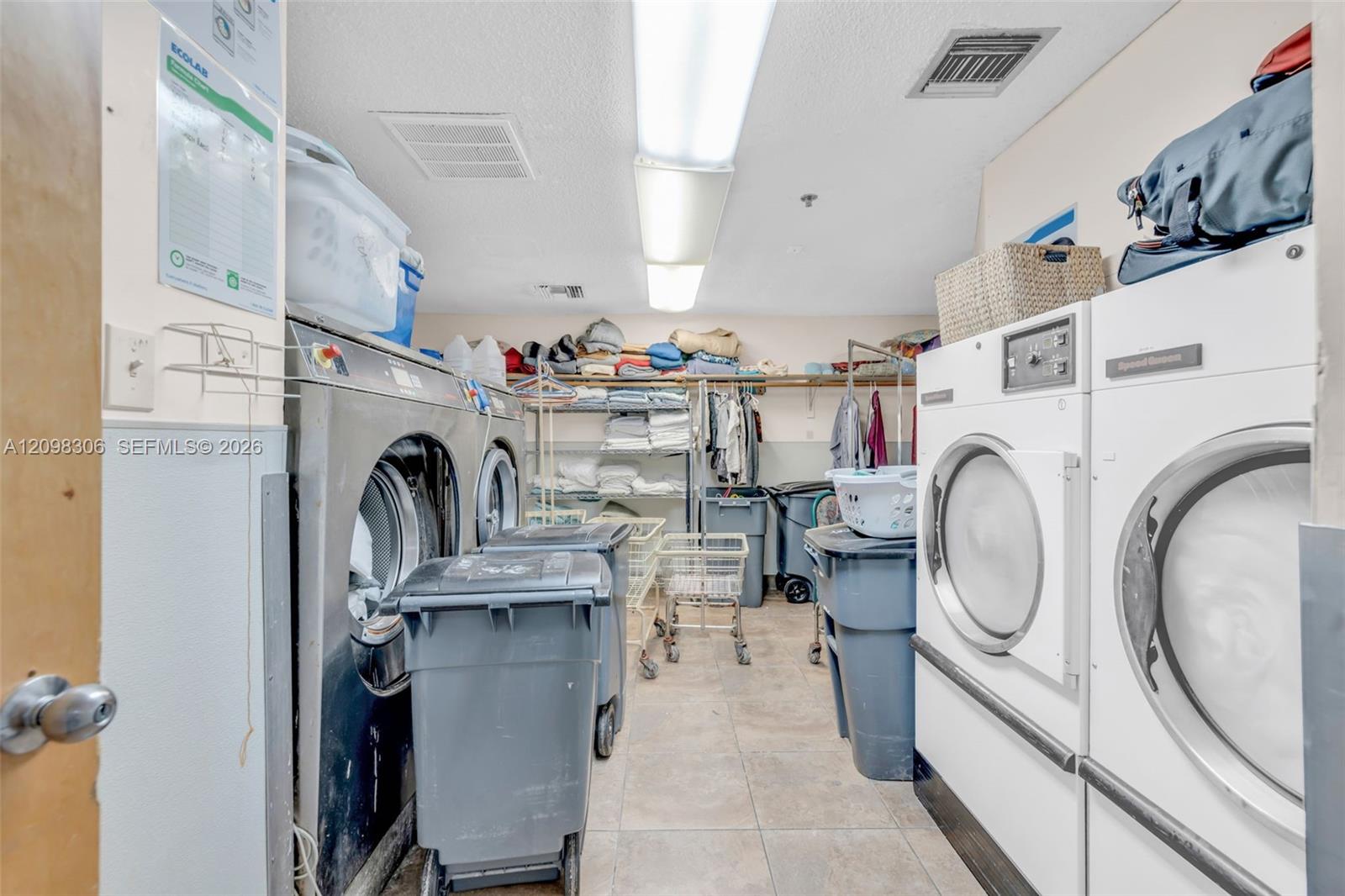 6810 Sw 7th Street Property Photo 9