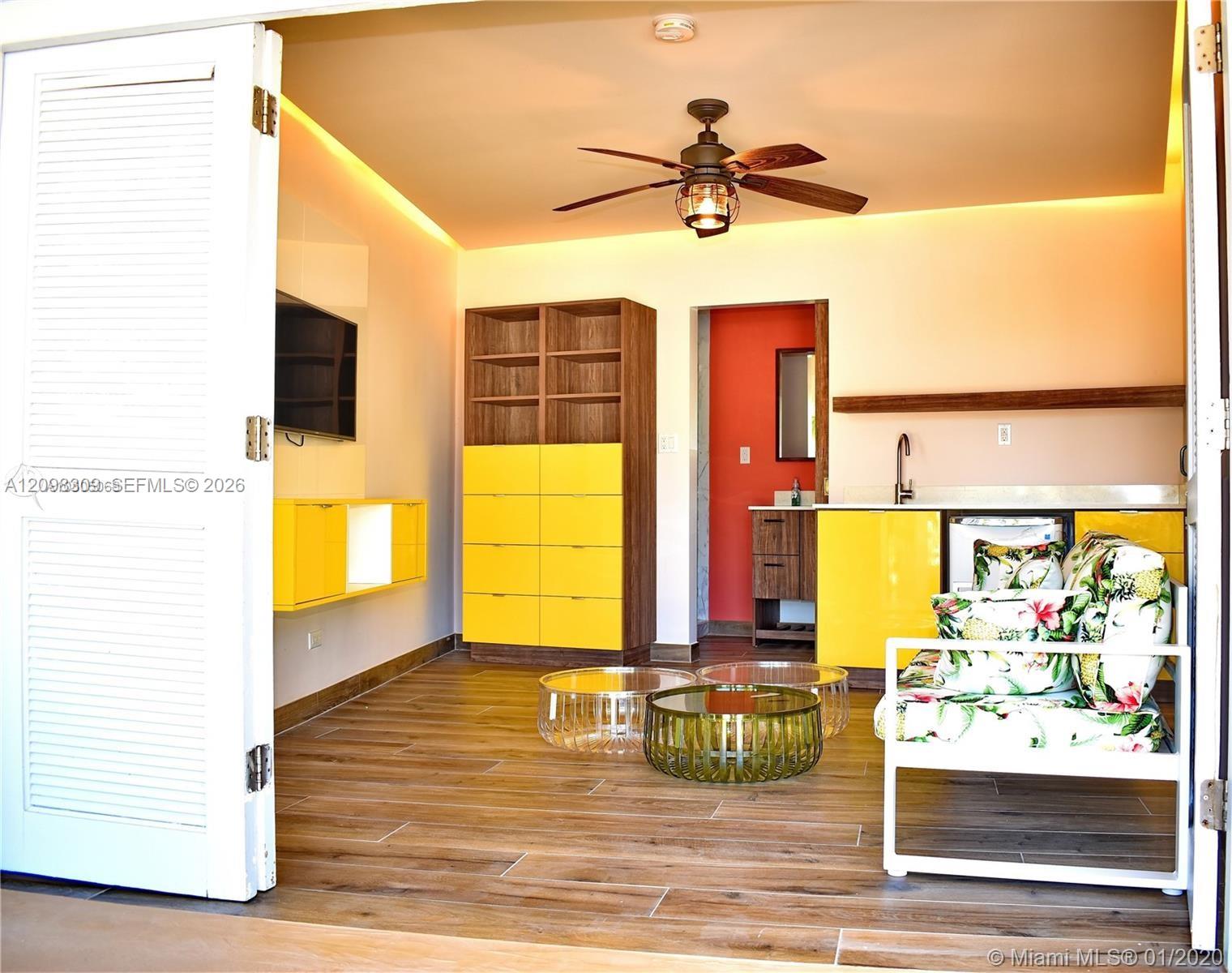 5055 Collins Avenue CAB16 Property Photo 1