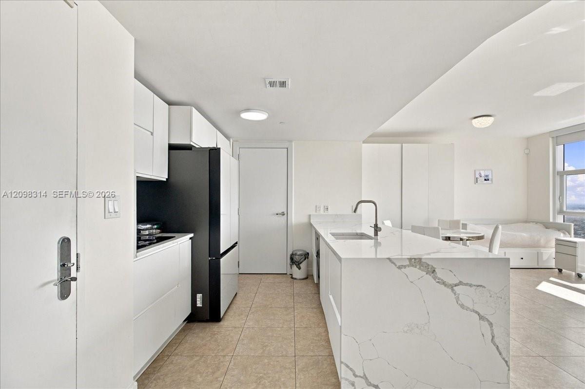 1830 S Ocean Drive 3607 Property Photo 5