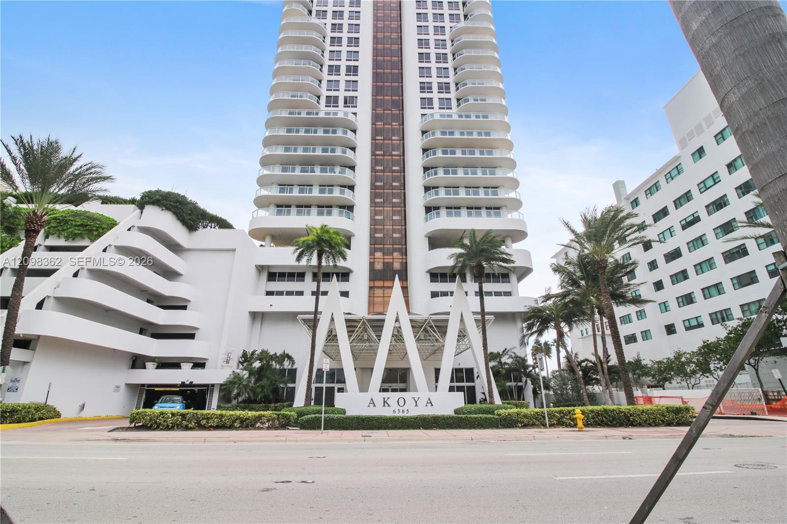 6365 Collins Avenue 3909 Property Photo 1