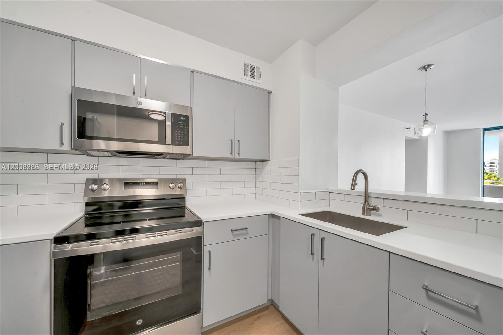 501 SW 1st Street 502