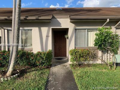 5587 Park Road Property Photo 1
