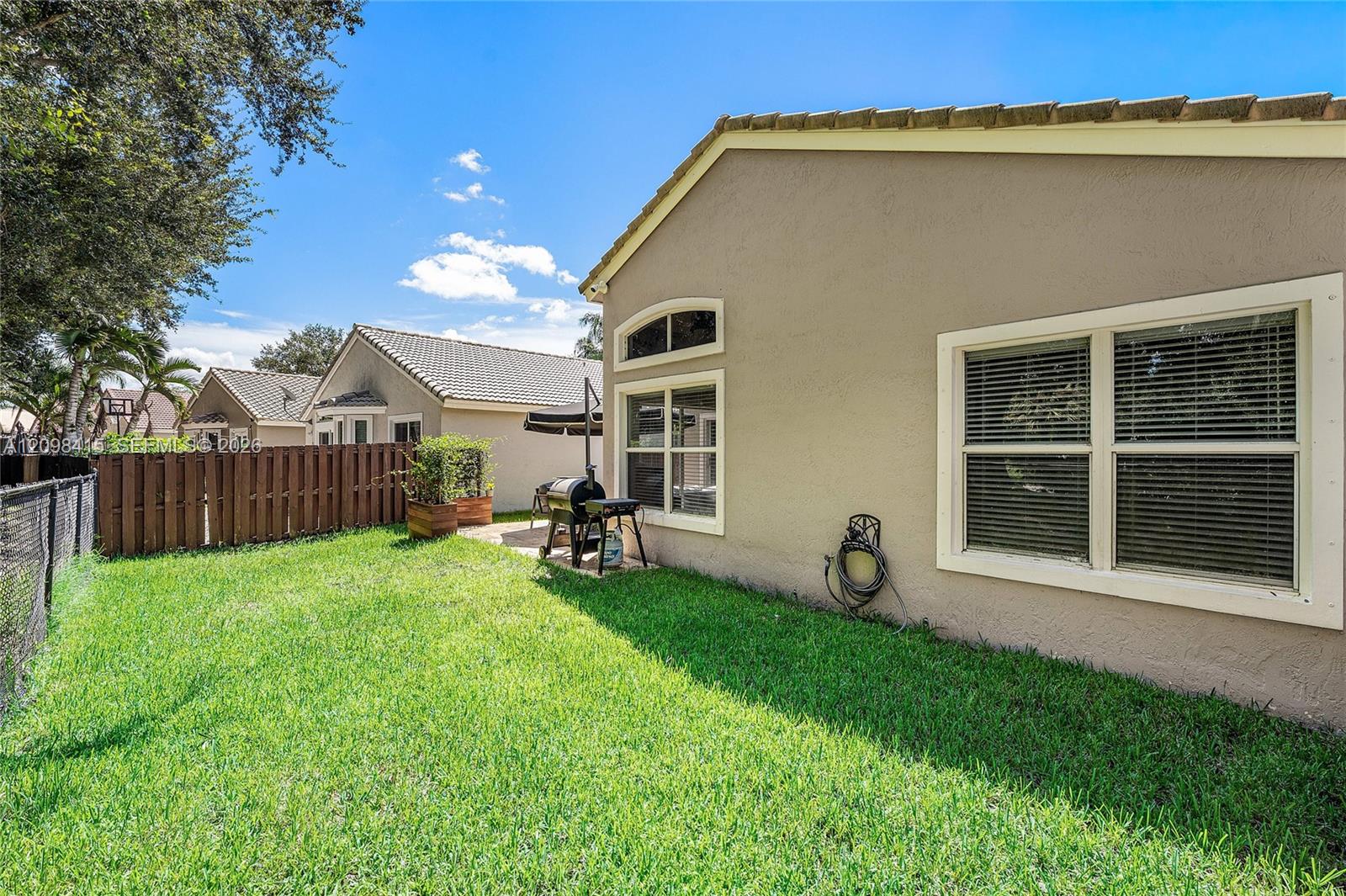 A12098415 Property Photo 11