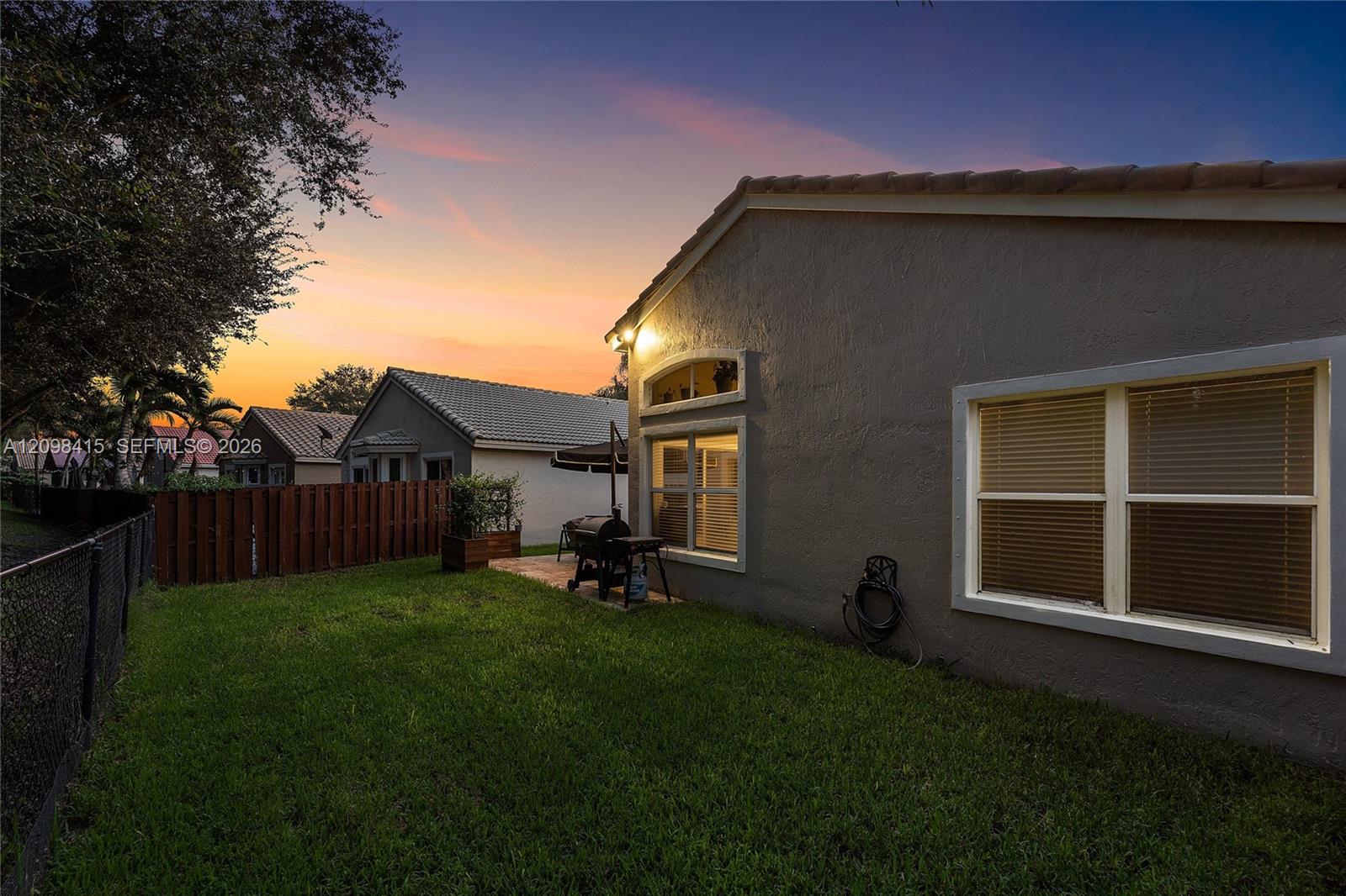 A12098415 Property Photo 38