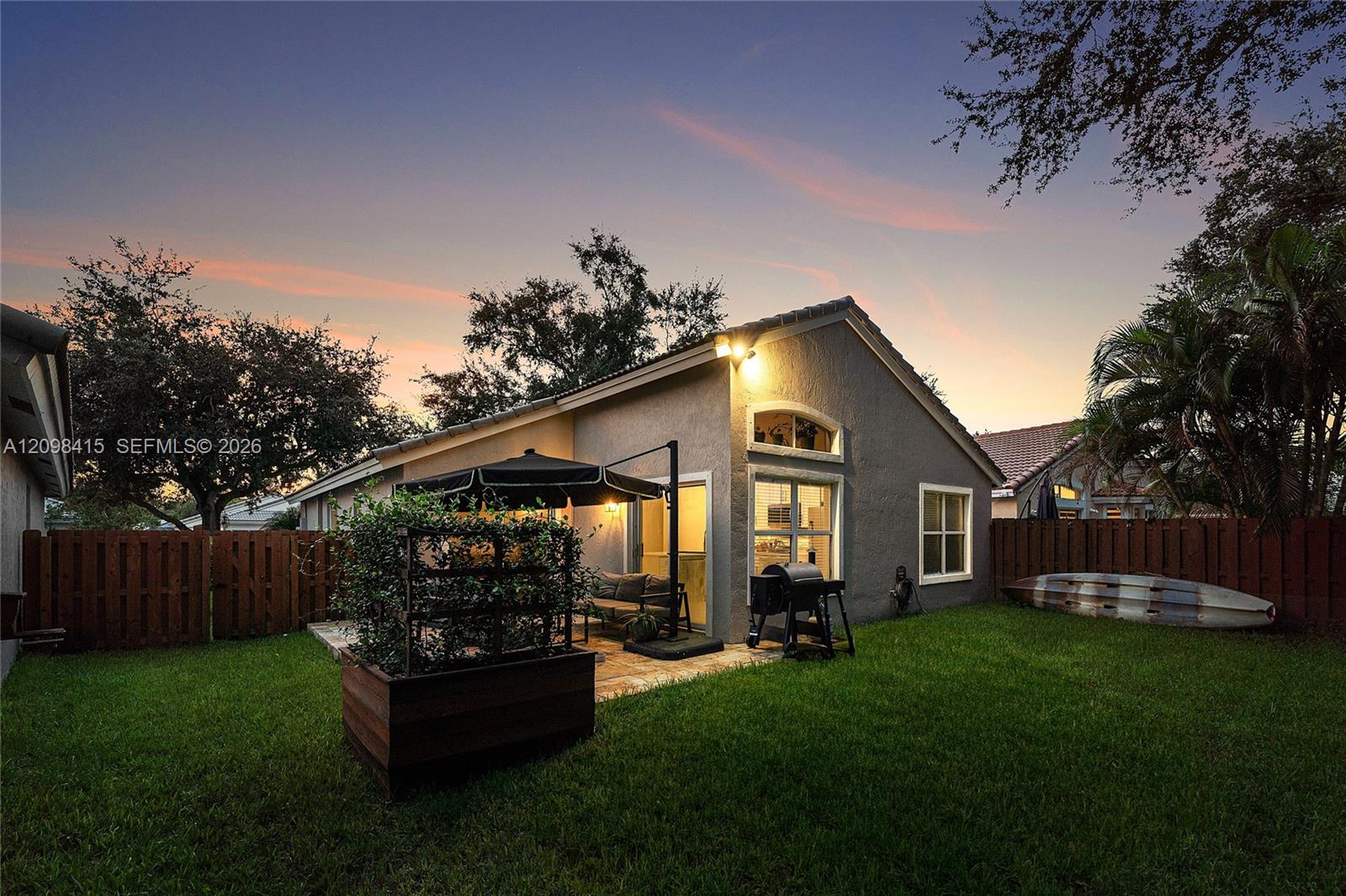 A12098415 Property Photo 39