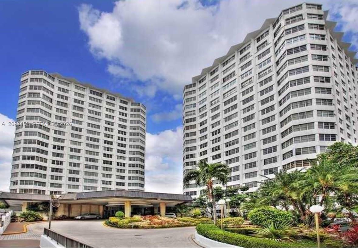 999 Brickell Bay Drive 1807 Property Photo 1