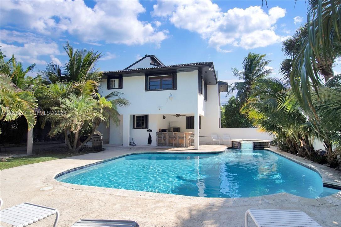 53 E Beach Road