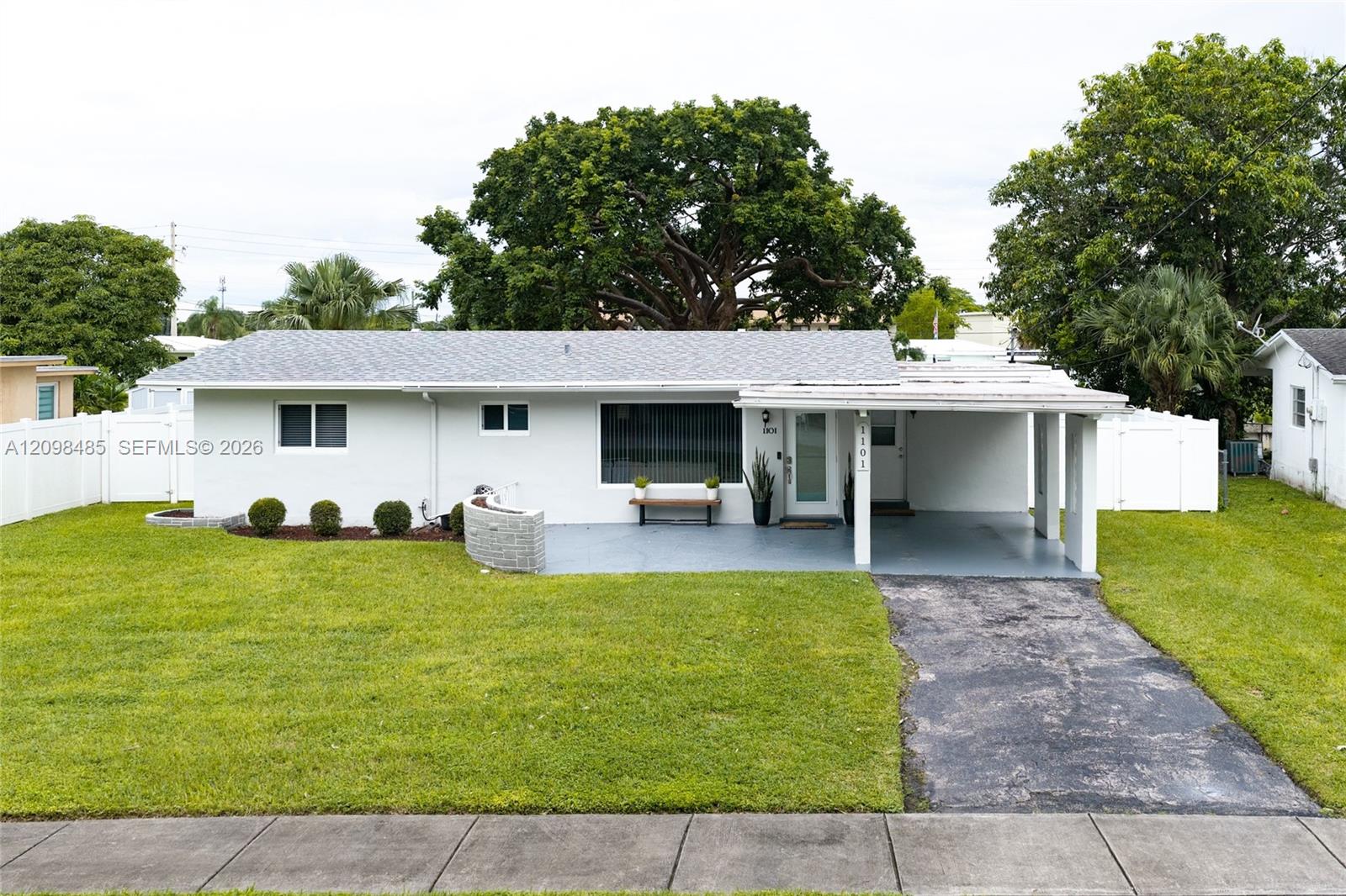 1101 E River Drive Property Photo 1
