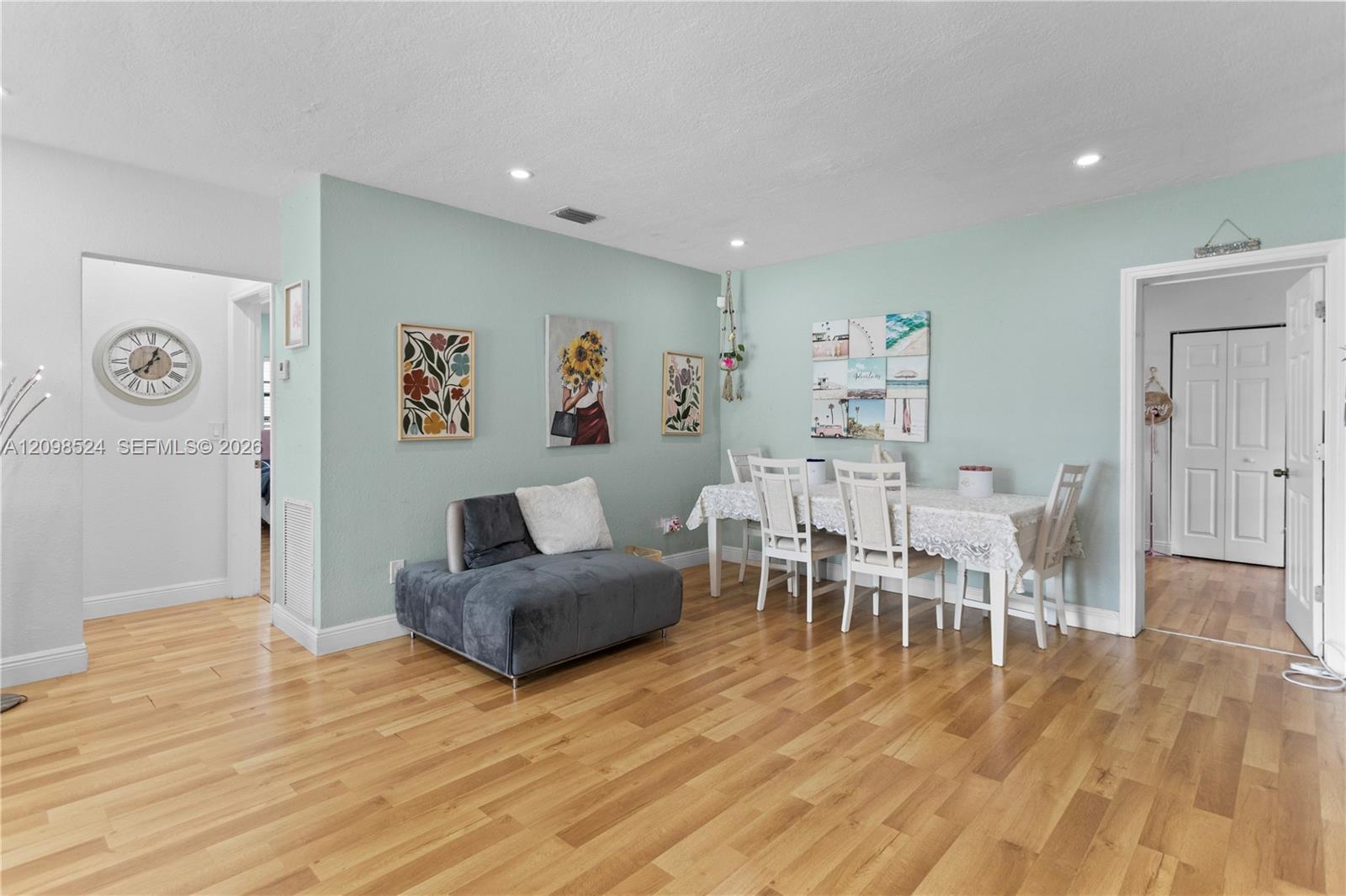 7440 Fillmore Street Property Photo 23