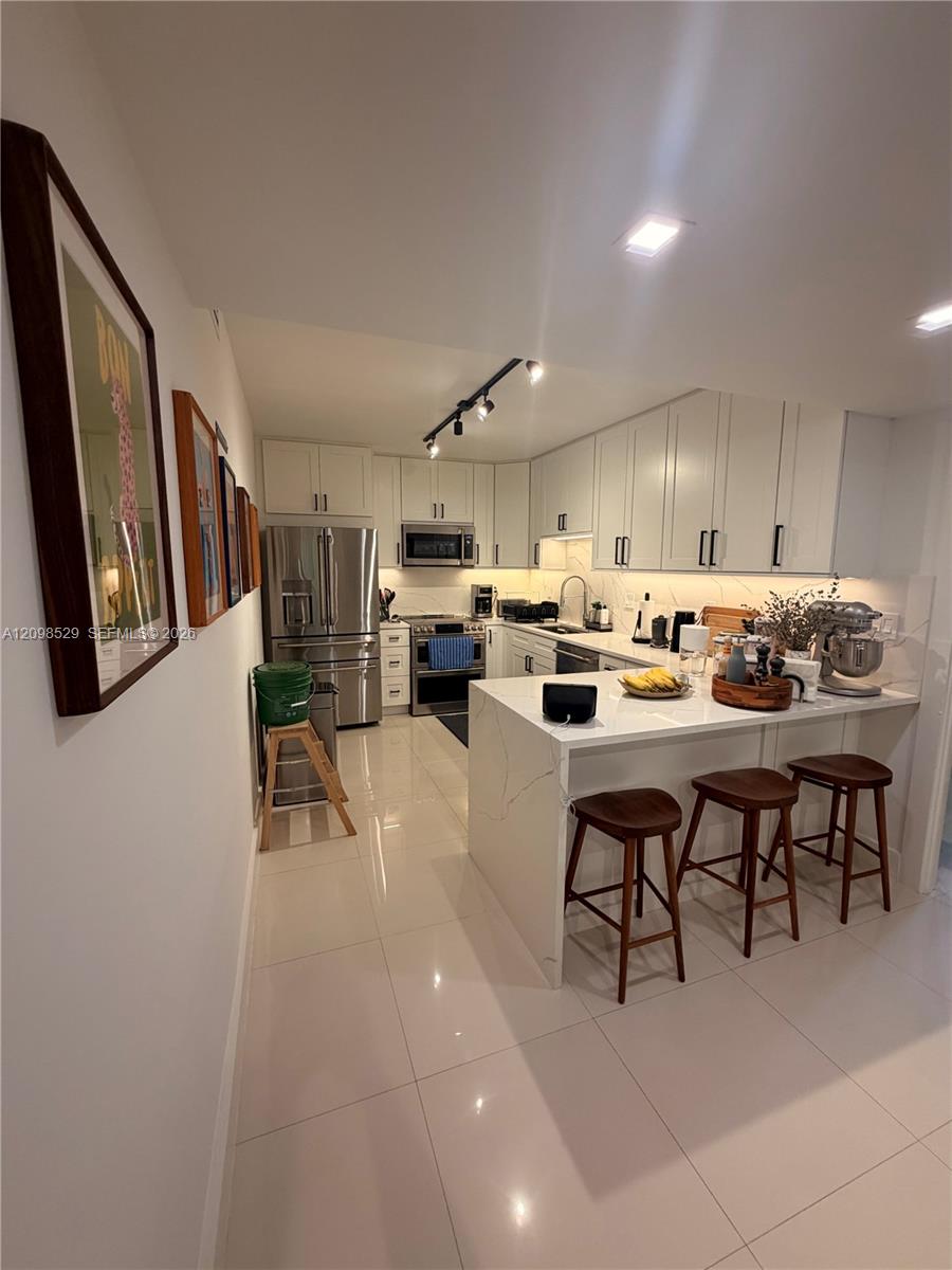 181 Crandon Boulevard 109 Property Photo 10