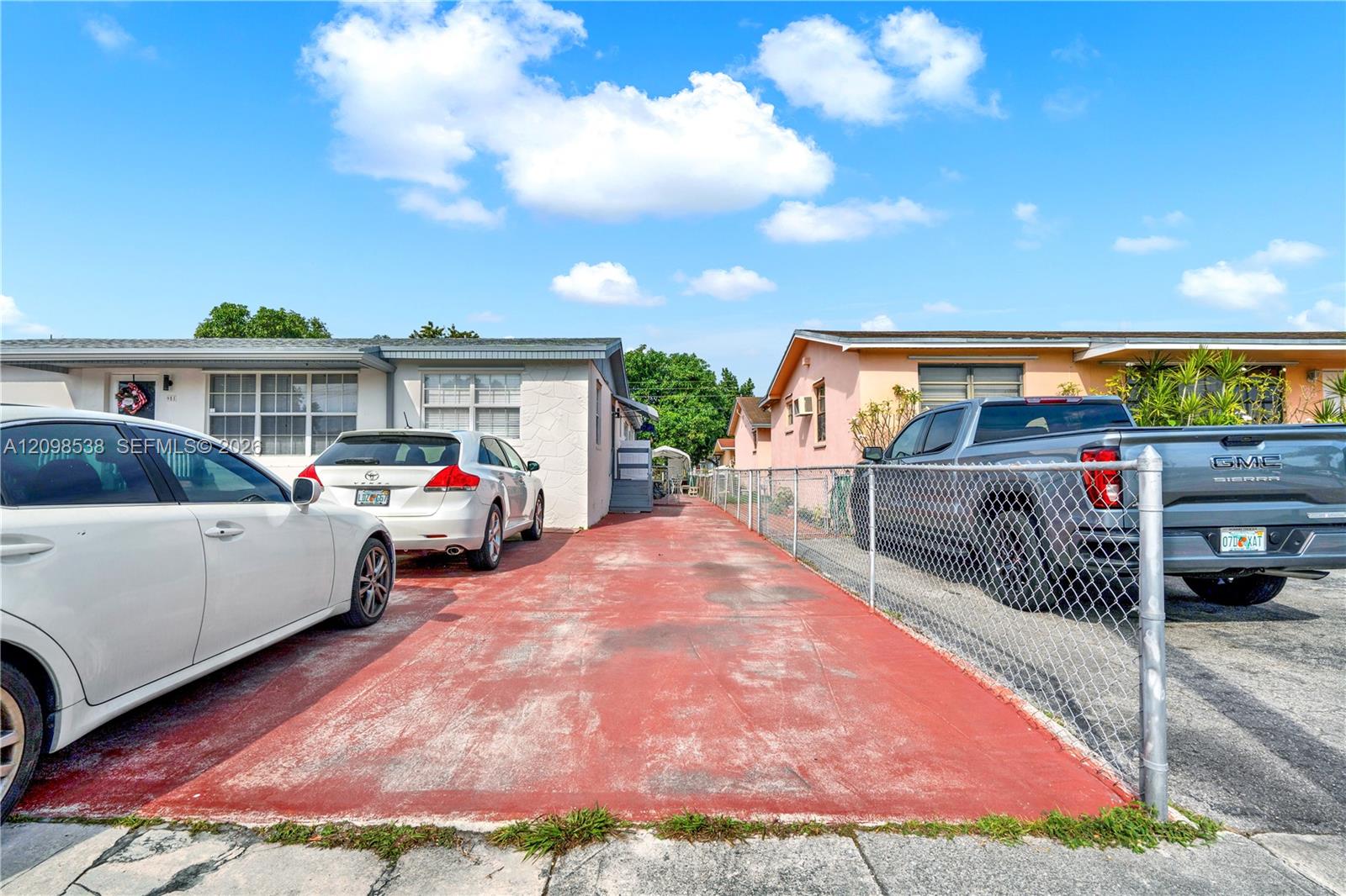 951 W 30th Street Property Photo 3