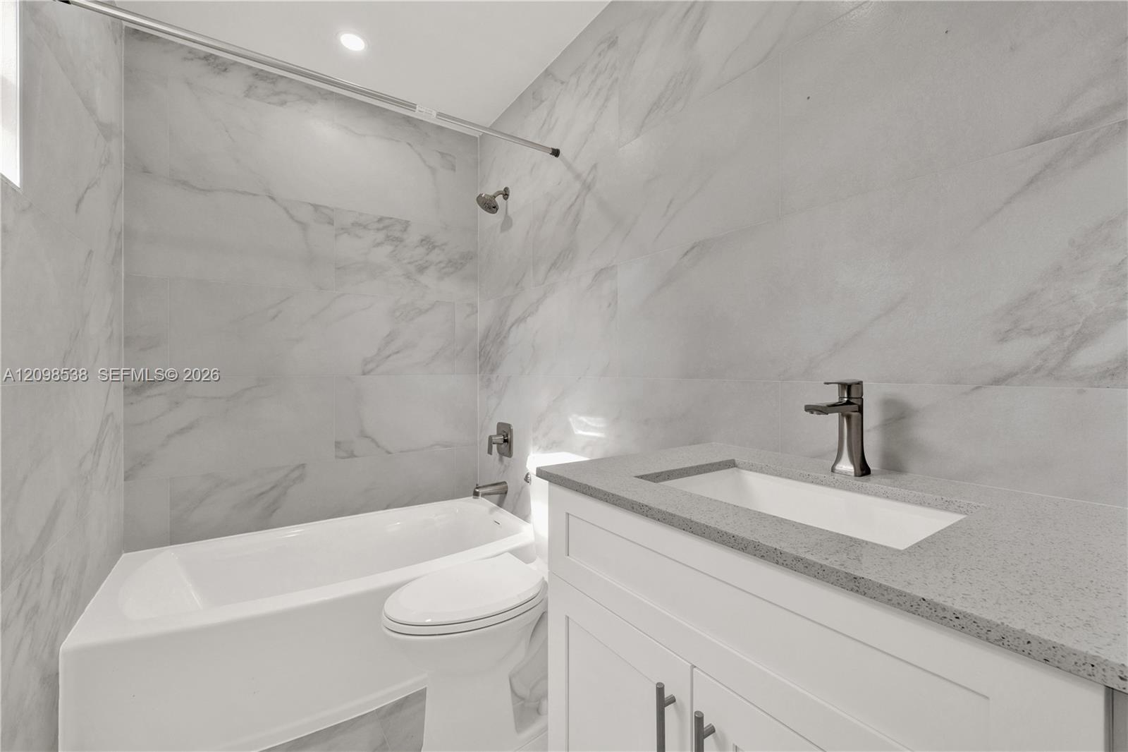 951 W 30th Street Property Photo 9