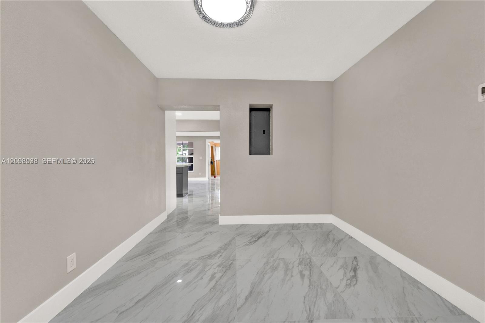 951 W 30th Street Property Photo 10